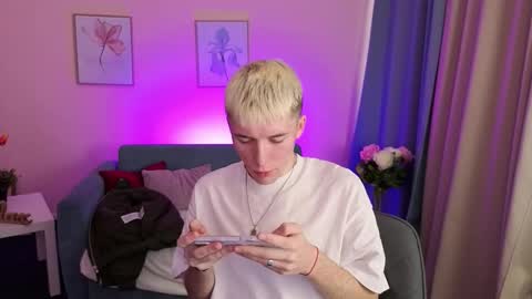 Snapshot of kevinparke chatting on 5, 3, 2026 Kevin online show from 5, 3, 2026