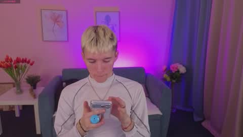 Snapshot of kevinparke chatting on 12, 3, 2026 Kevin online show from 12, 3, 2026