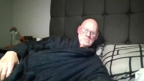 kevlooking4sez online show from 15, 1, 2025