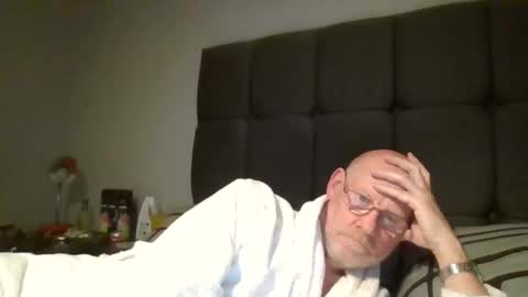 kevlooking4sez online show from 2, 3, 2025