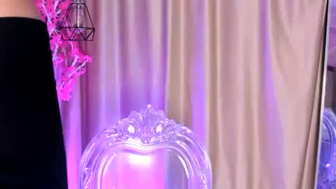 Keyla noa online show from 2, 5, 2026