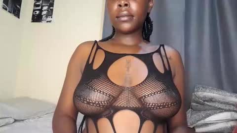 Snapshot of keylaa4 chatting on 3, 11, 2025 keyla online show from 3, 11, 2025