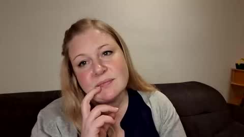 khaleesi0890 online show from 9, 11, 2025