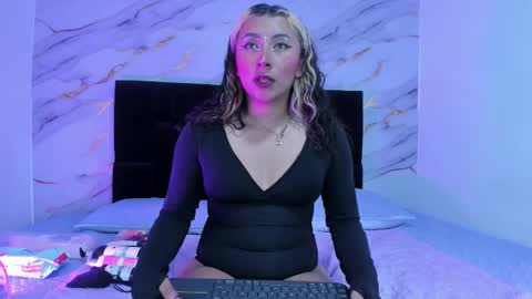 Snapshot of khaleesi_j chatting on 5, 11, 2025 khaleesi_j online show from 5, 11, 2025