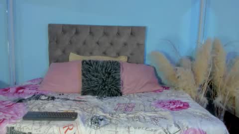 Snapshot of khaterine_hot_1 chatting on 13, 9, 2025 Kathe Hot online show from 13, 9, 2025