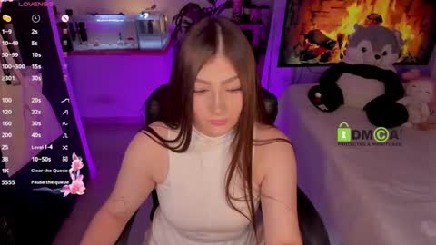 Snapshot of khionebesset chatting on 12, 12, 2024 Khi. online show from 12, 12, 2024