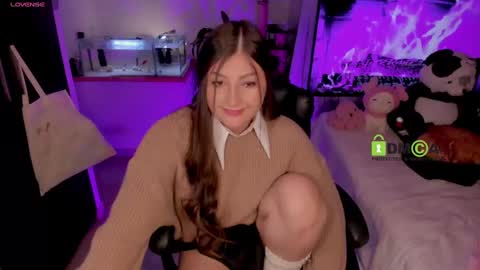 Snapshot of khionebesset chatting on 31, 12, 2024 Khi. online show from 31, 12, 2024