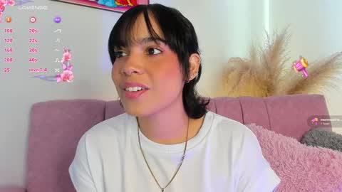 Snapshot of khloe_cute_ chatting on 28, 9, 2025 khloe_cute_ online show from 28, 9, 2025