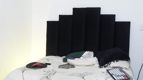 Khloe online show from 6, 1, 2025