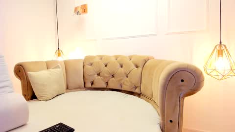 Khloe online show from 25, 2, 2025