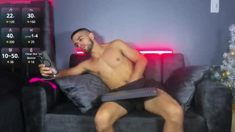 Snapshot of khriss_brown chatting on 16, 12, 2024 Khriss brown online show from 16, 12, 2024