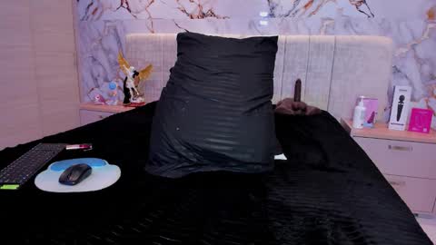    N         M online show from 8, 11, 2025