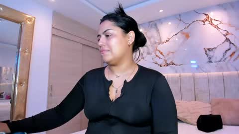 Snapshot of kiana_cream chatting on 16, 5, 2026 N M online show from 16, 5, 2026