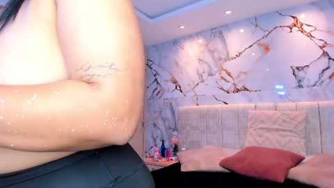 Snapshot of kiana_cream chatting on 18, 6, 2026 N M online show from 18, 6, 2026