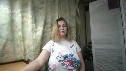 kianna_dior_ online show from 2, 1, 2025