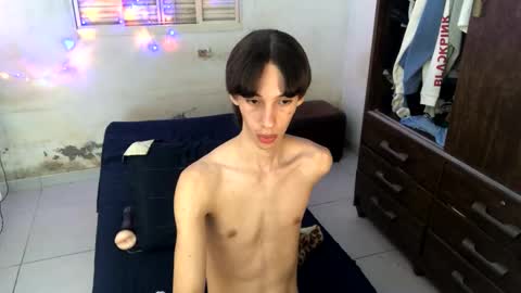 Snapshot of kiantwink chatting on 4, 1, 2025 kiantwink online show from 4, 1, 2025