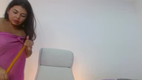 Kiara Evans online show from 5, 12, 2024