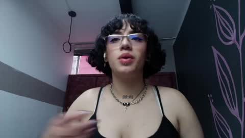 KIARA FOX online show from 29, 4, 2026