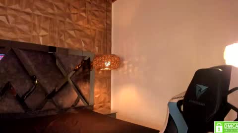 kiara_velvet__ online show from 13, 4, 2026