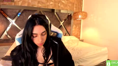 kiara_velvet__ online show from 21, 4, 2026
