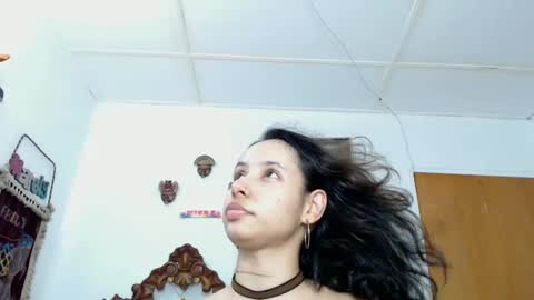 kiaralenon online show from 5, 10, 2025