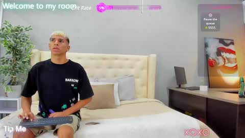 Kieran Derek online show from 2, 2, 2025