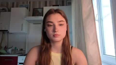 Ola my name is Lissa  Lets hit 10 Thumbs Up together   online show from 8, 5, 2026