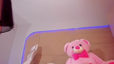 Snapshot of kiimcooper chatting on 17, 2, 2025 KIM COOPER online show from 17, 2, 2025