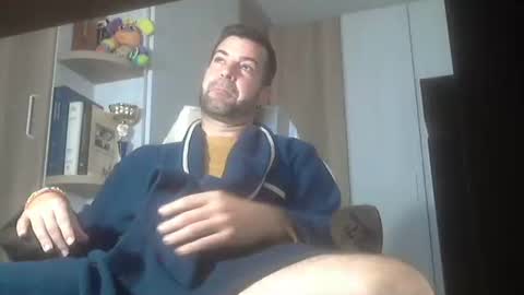 HotMachine online show from 5, 3, 2025