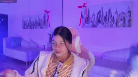 kIKI online show from 12, 12, 2024