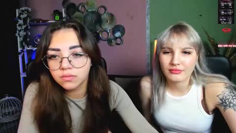 Snapshot of kiki_swan chatting on 4, 12, 2025 kiki_swan online show from 4, 12, 2025