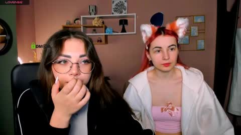 Snapshot of kiki_swan chatting on 13, 4, 2026 kiki_swan online show from 13, 4, 2026