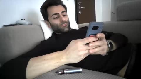 kikkus01 online show from 20, 1, 2025