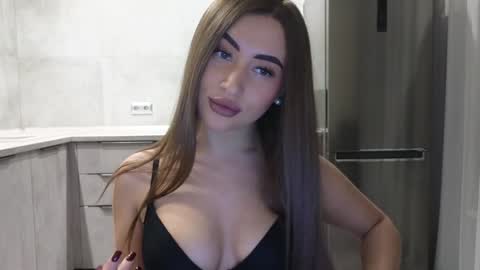 EvaAnna online show from 11, 1, 2025