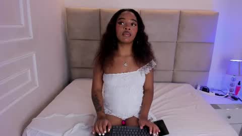 SHURI LUX  online show from 20, 6, 2026