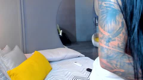 Kim online show from 6, 12, 2024