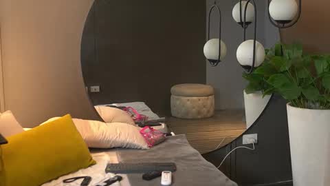 Snapshot of kim_beckett chatting on 29, 10, 2025 Kim online show from 29, 10, 2025