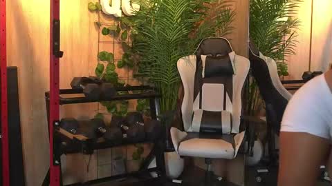 Snapshot of kim_beckett chatting on 13, 11, 2025 Kim online show from 13, 11, 2025