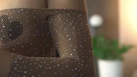 Snapshot of kim_beckett chatting on 14, 11, 2025 Kim online show from 14, 11, 2025