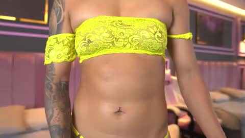 Snapshot of kim_beckett chatting on 21, 11, 2025 Kim online show from 21, 11, 2025