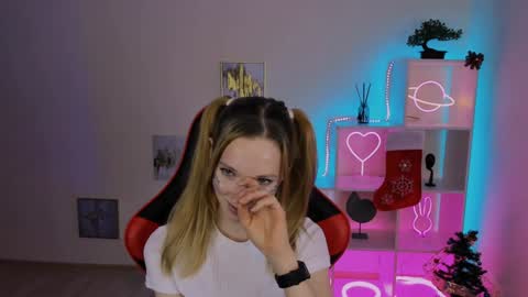 Snapshot of kim_boyd chatting on 14, 12, 2024 kim_boyd online show from 14, 12, 2024