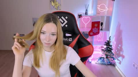 Snapshot of kim_boyd chatting on 16, 12, 2024 kim_boyd online show from 16, 12, 2024