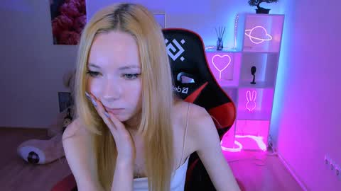 Snapshot of kim_boyd chatting on 23, 1, 2025 kim_boyd online show from 23, 1, 2025