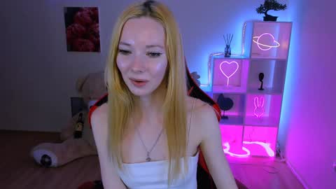 Snapshot of kim_boyd chatting on 24, 1, 2025 kim_boyd online show from 24, 1, 2025