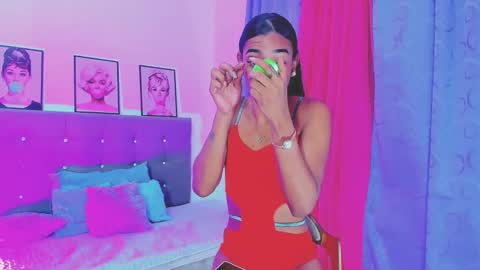 Your Queen KIM online show from 5, 1, 2025