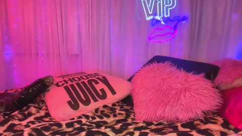 Snapshot of kimbolove chatting on 5, 2, 2026 kimbolove online show from 5, 2, 2026