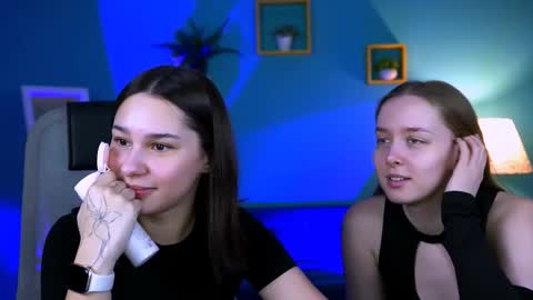 kimclarks online show from 10, 10, 2025