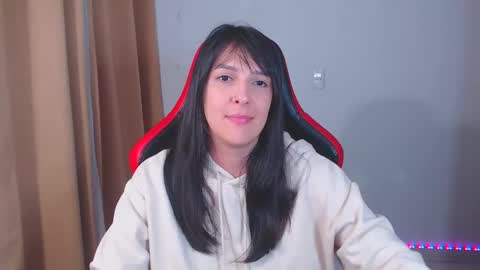 Snapshot of kimflexible_ chatting on 5, 1, 2025 Kim 3 online show from 5, 1, 2025