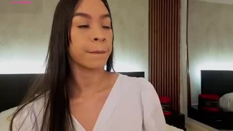 kimhilton online show from 29, 7, 2026