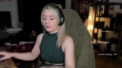 Wolfs Girl online show from 5, 1, 2025